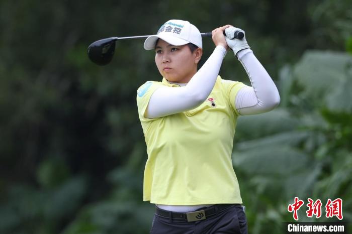 海口观澜湖赛事在紧张气氛中收官 深圳19岁章蕴