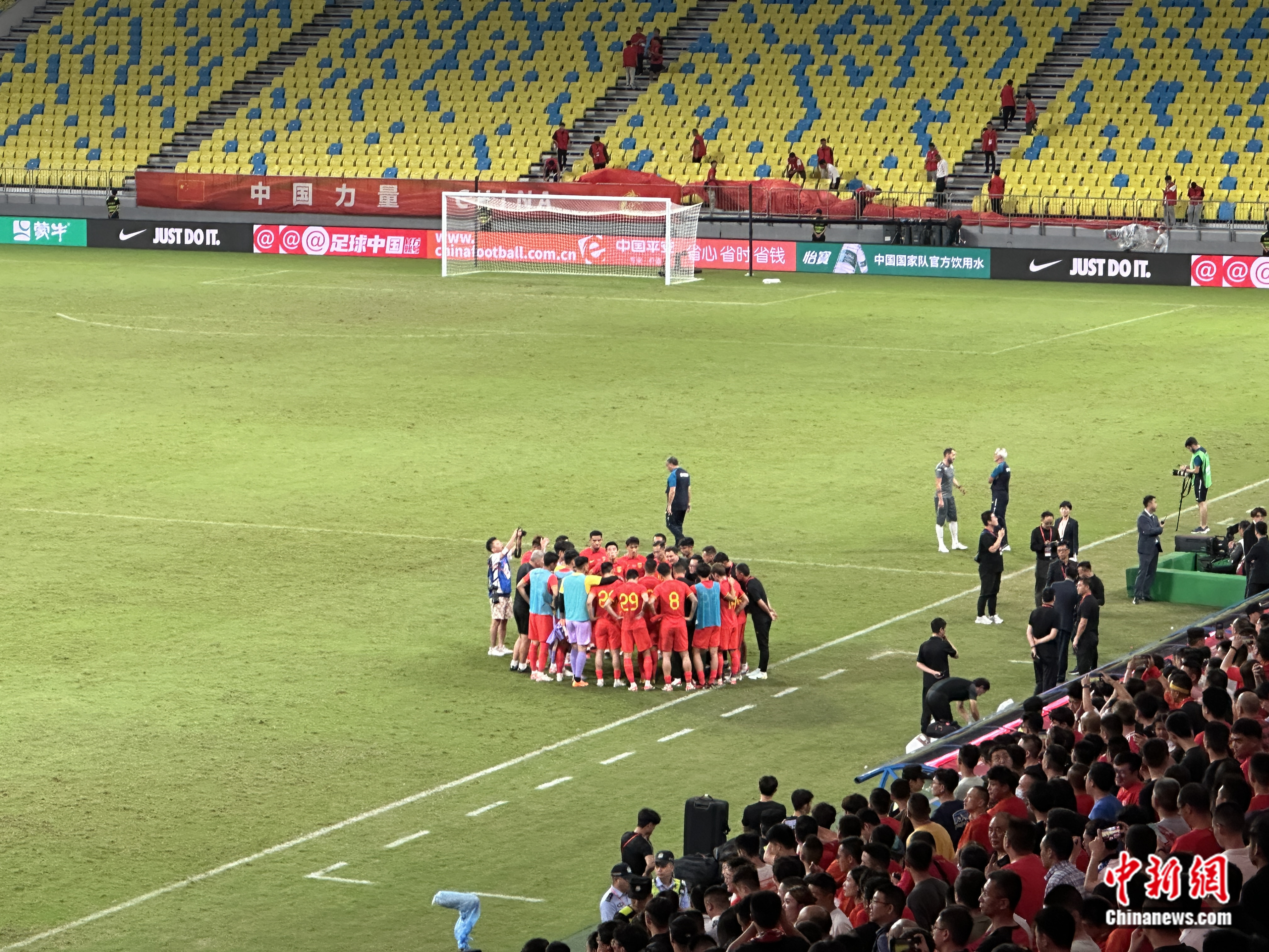 国足热身赛01负叙利亚，扬科维奇称运气欠佳，老