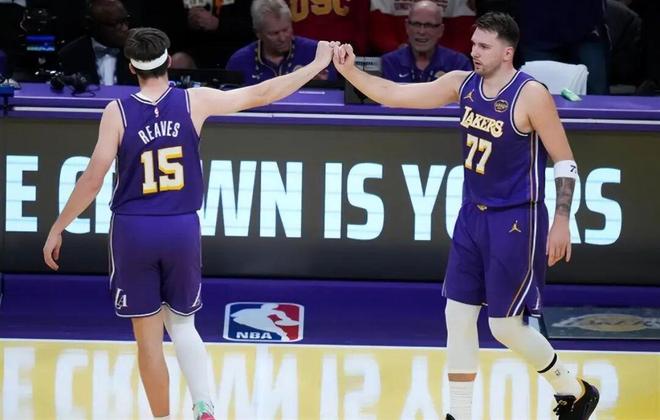 塔图姆复出率队三杀骑士 绿军横扫东部豪强