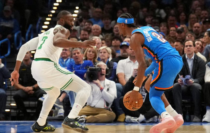 亚历山大连续20+场数超越张伯伦 创历史纪录