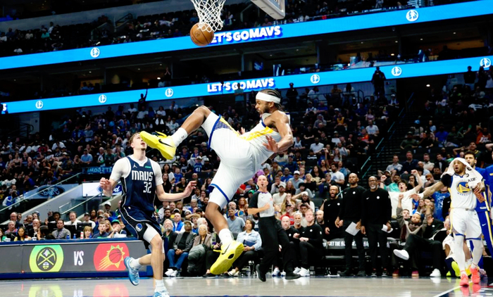 库里目睹穆迪重伤，勇士伤病潮再添重创