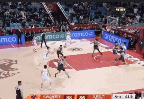 白边内线翻江倒海 上海97-81大胜广东