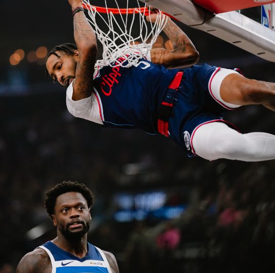 莱昂纳德砍45分率队狂胜森林狼 快船巩固西部第