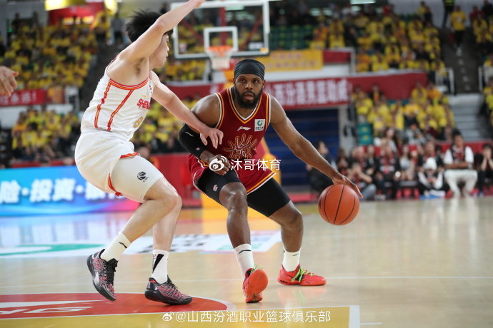 深圳客场掀翻山西 王浩然爆发助队创队史11连胜