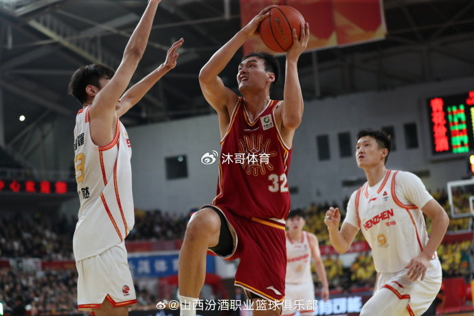深圳客场掀翻山西 王浩然爆发助队创队史11连胜