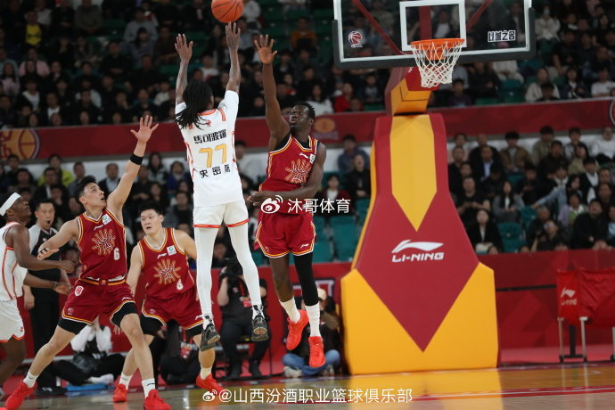 深圳客场掀翻山西 王浩然爆发助队创队史11连胜